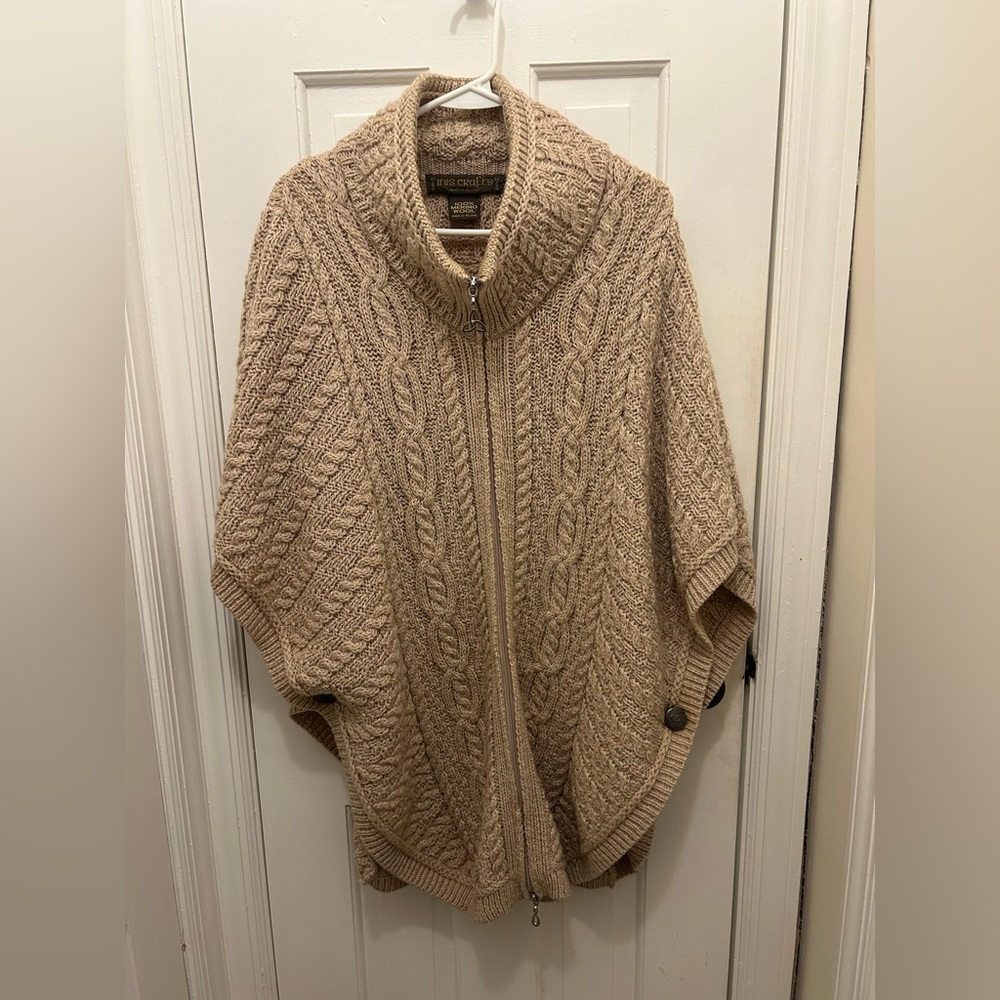 INIS CRAFTS 100% MERINO WOOL BEIGE ZIP FRONT PONCHO SWEATER SIZE S/M